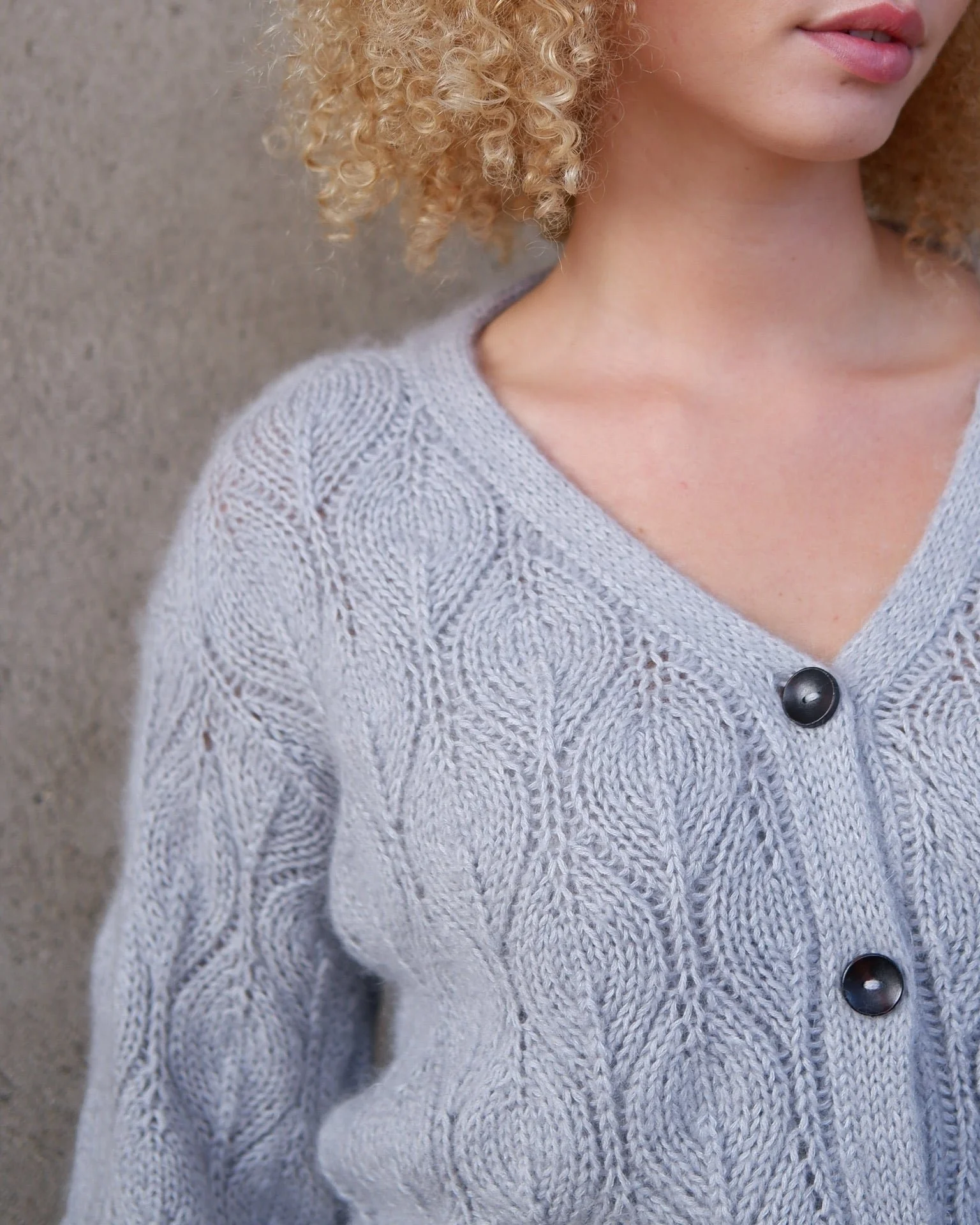 Olive Cardigan V-neck - Image 4